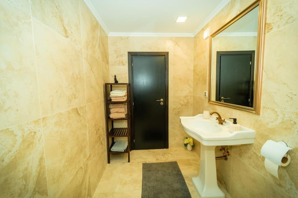 Lux Apart Karlovo Buitenkant foto